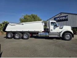 2024 KENWORTH W990
