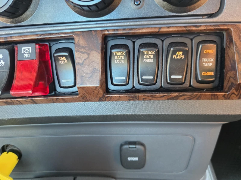 2024 KENWORTH W990