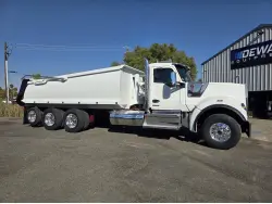 2024 KENWORTH W990