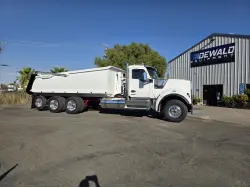 2024 KENWORTH W990