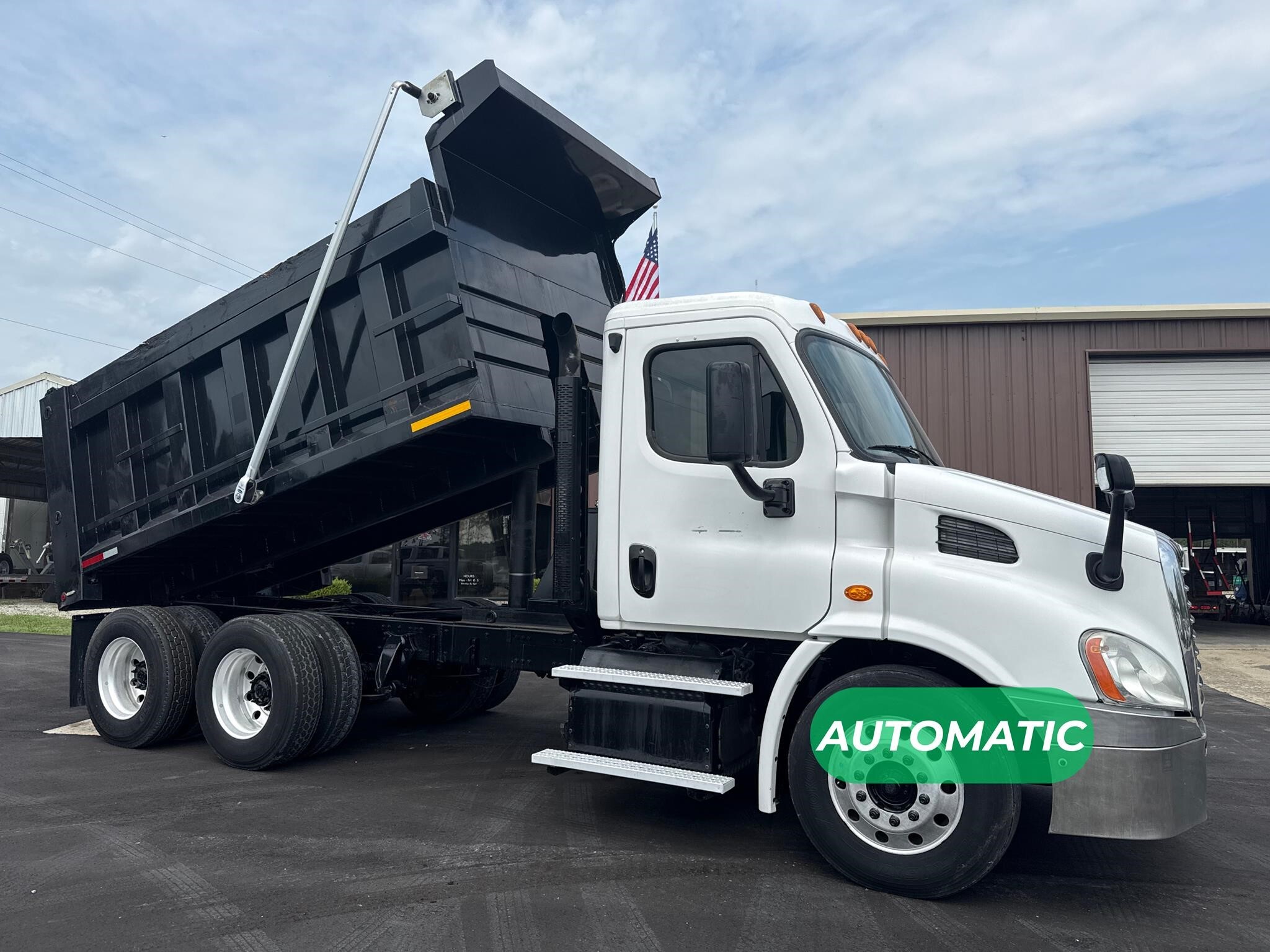 2017 FREIGHTLINER CASCADIA 113 in Wilmington, NC