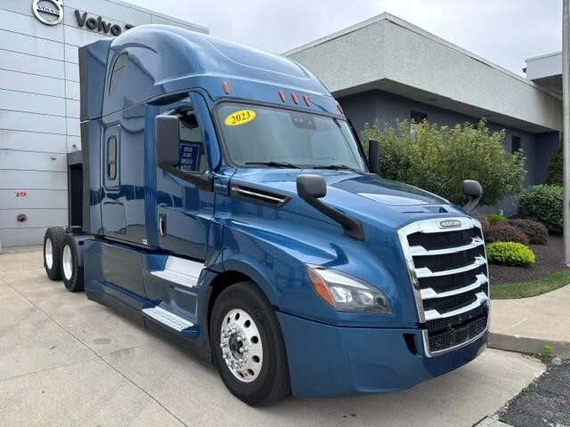 2023 FREIGHTLINER CASCADIA 126 in Canton, OH