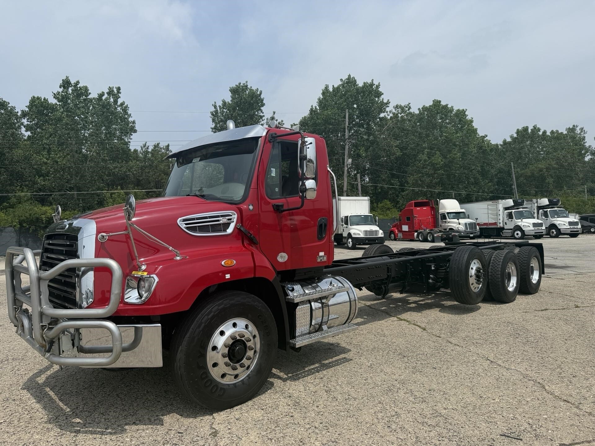 2019 FREIGHTLINER 114 SD in Fort Wayne, IN