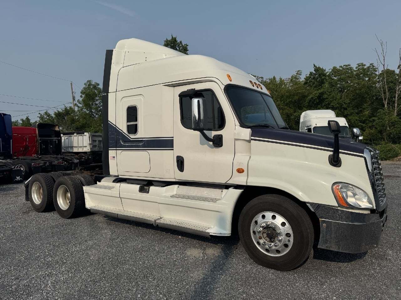 2014 FREIGHTLINER CASCADIA 125 in Bethel, PA