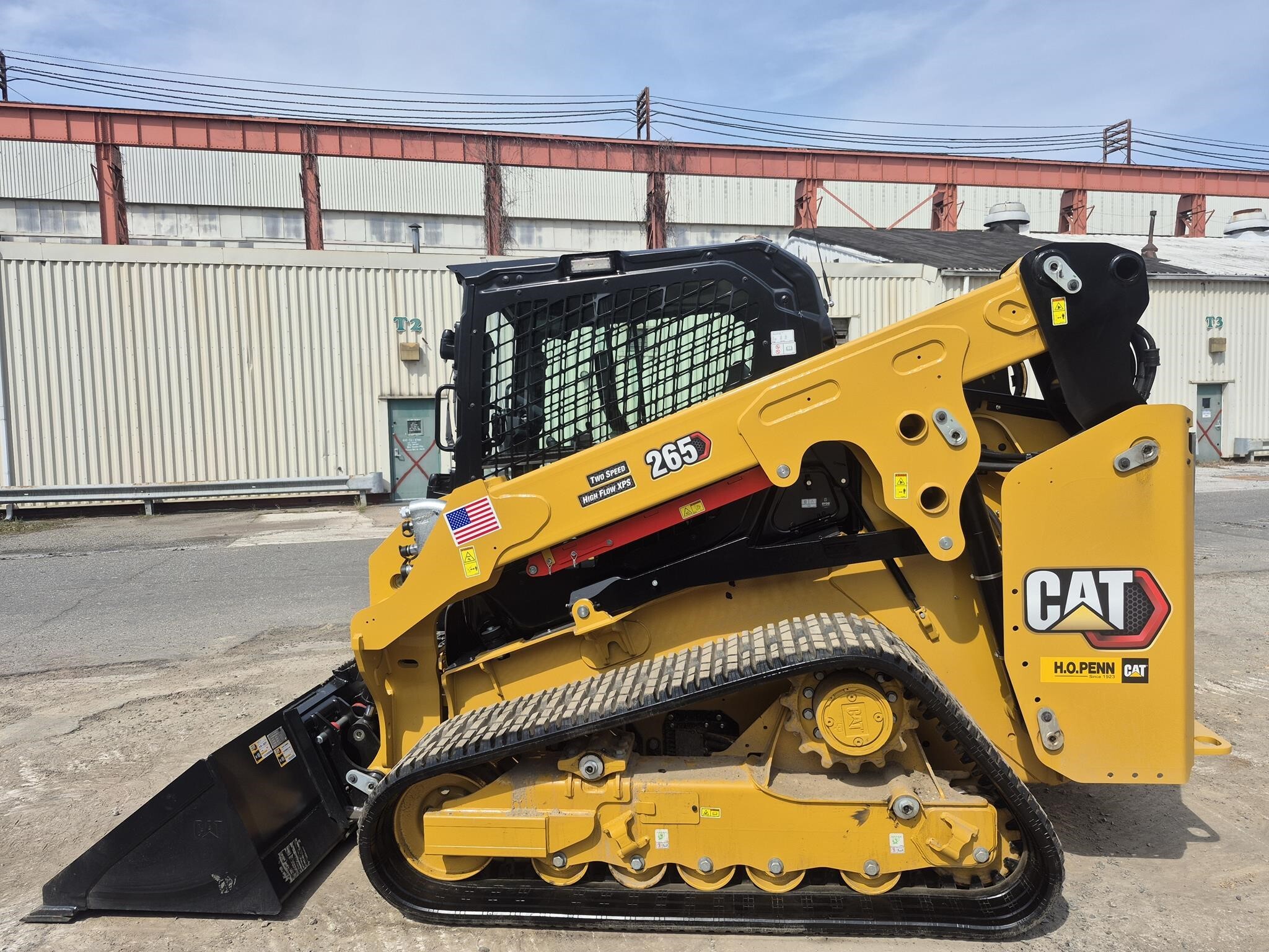 2025 CATERPILLAR 265 in Essington, PA