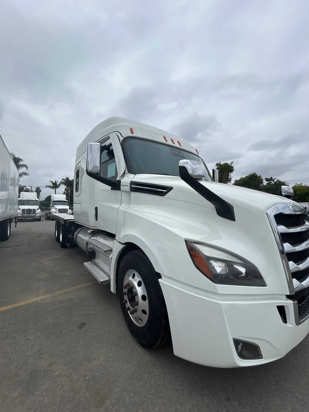 2020 FREIGHTLINER CASCADIA 126 in Fontana, CA