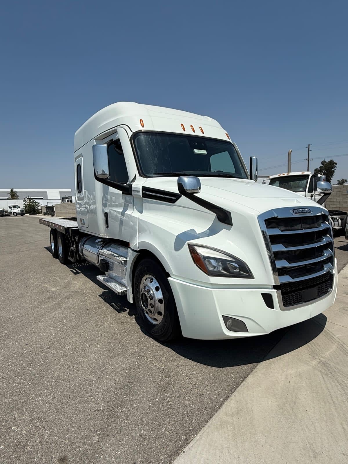 2020 FREIGHTLINER CASCADIA 126 in Fontana, CA
