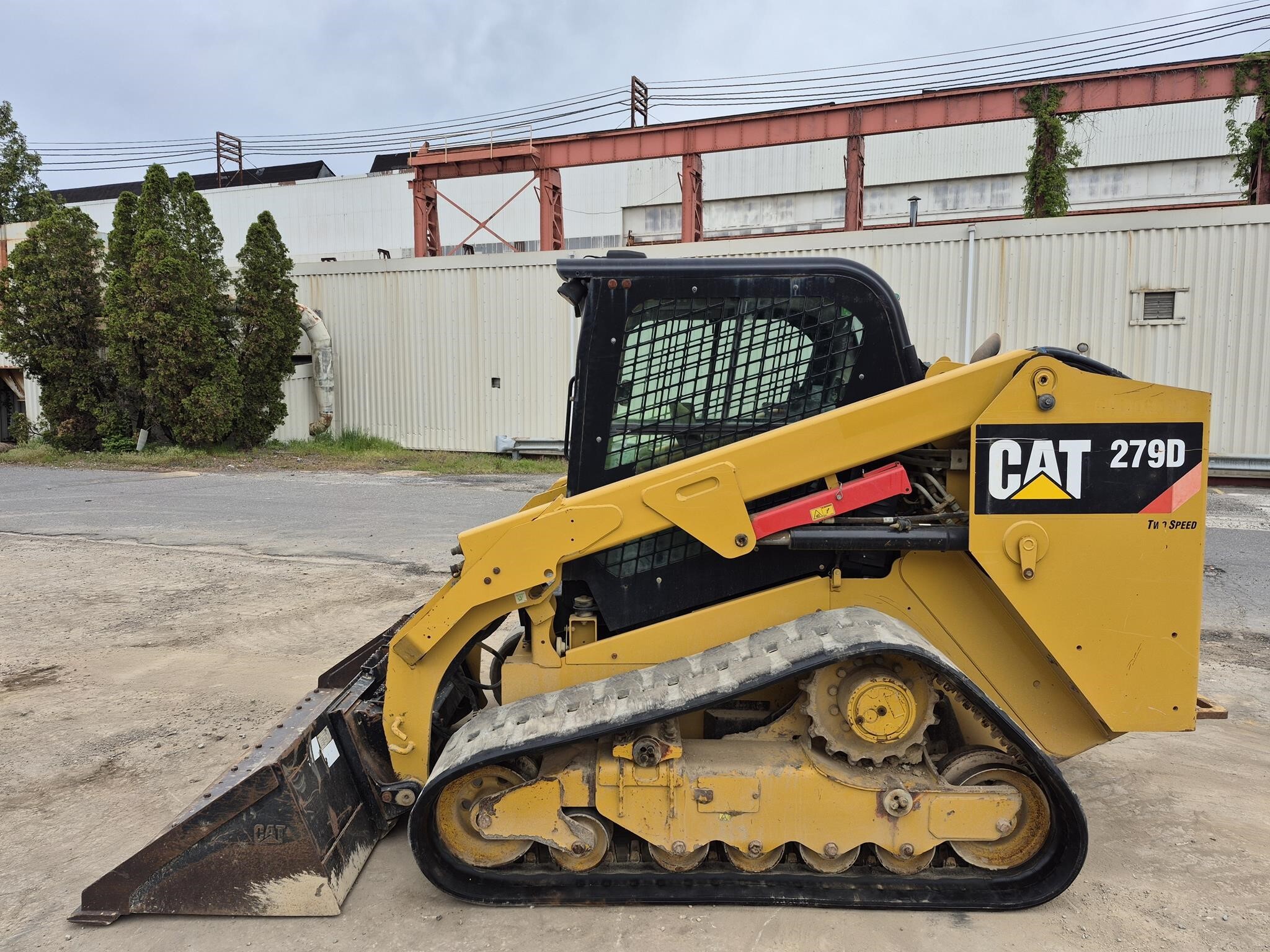 2018 CATERPILLAR 279D in Essington, PA