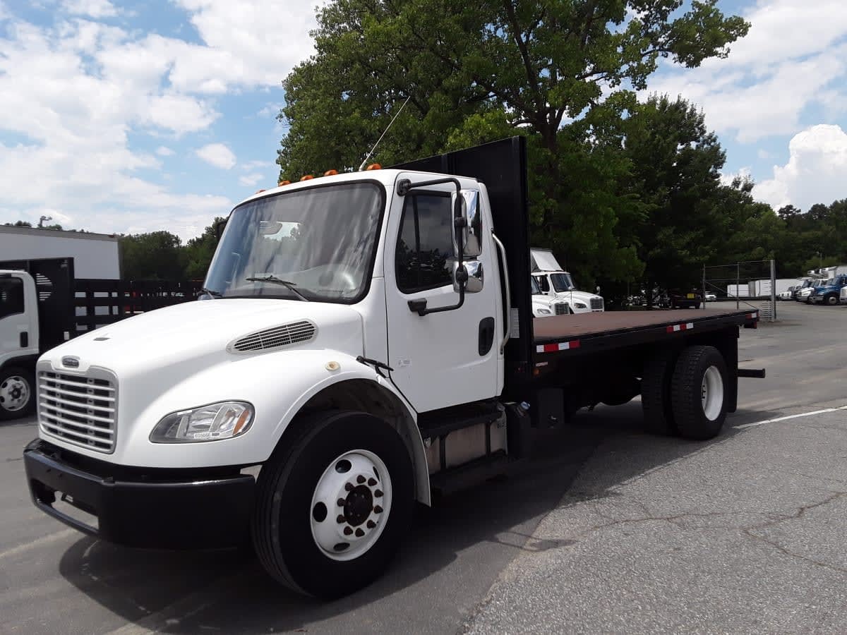2016 FREIGHTLINER BUSINESS CLASS M2 106 in Charlotte, NC