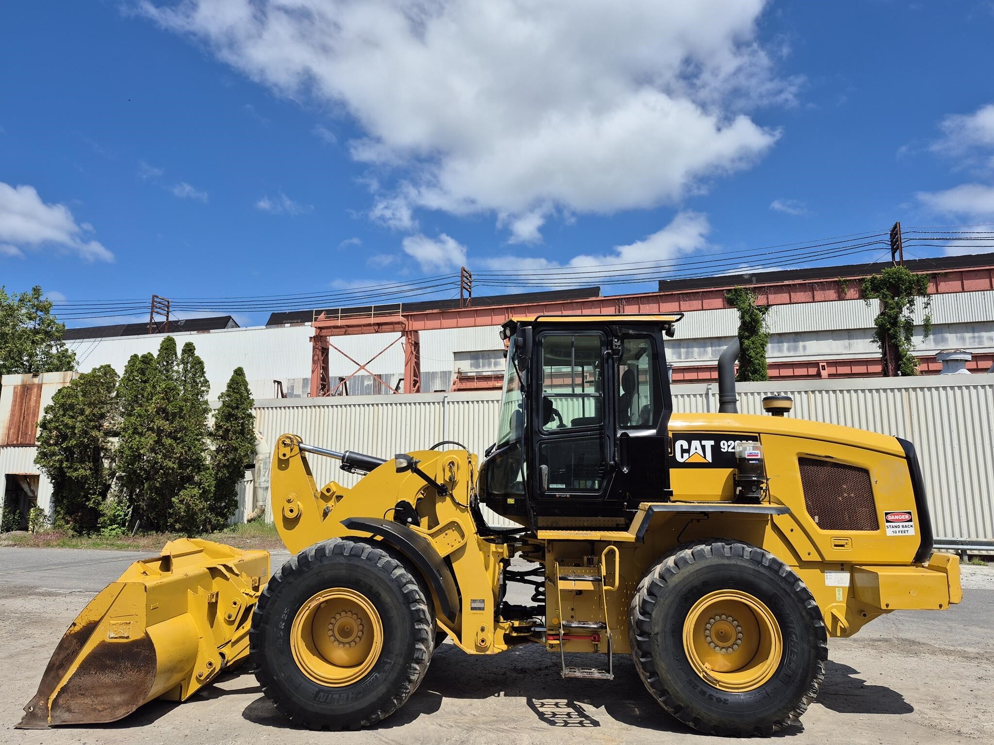 2017 CATERPILLAR 926M in Essington, PA