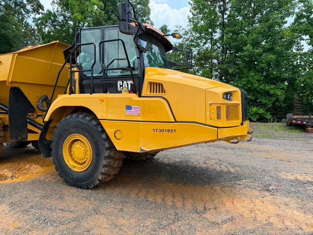 2020 CATERPILLAR 730 in Chantilly, VA
