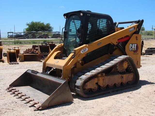 2023 CATERPILLAR 299D3 in Weatherford, TX