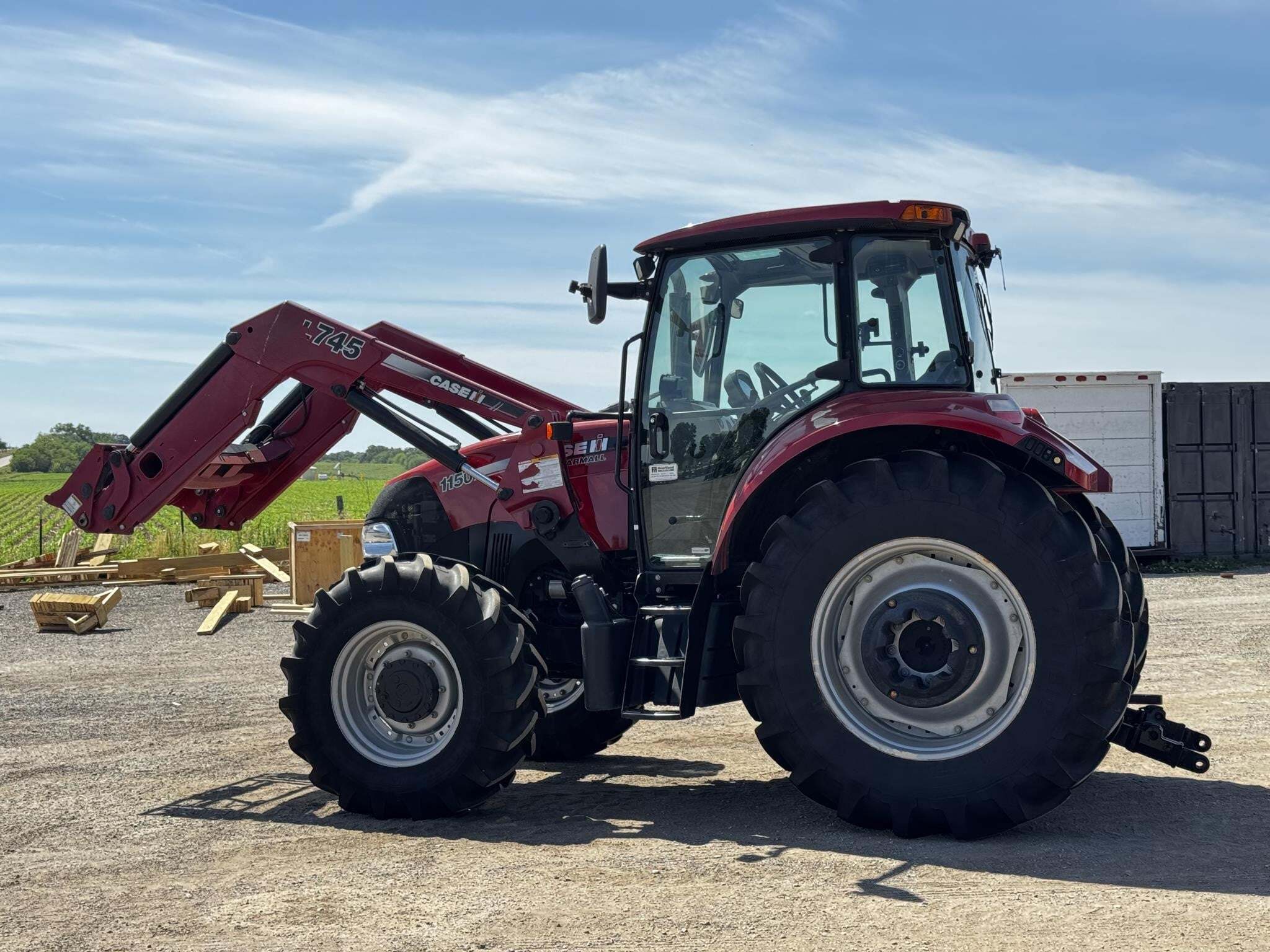 2014 CASE IH FARMALL 115U in Pecatonica, IL