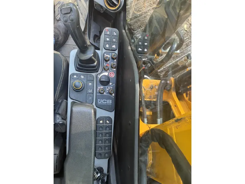 2022 JCB 131X LC