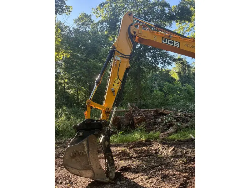 2022 JCB 131X LC