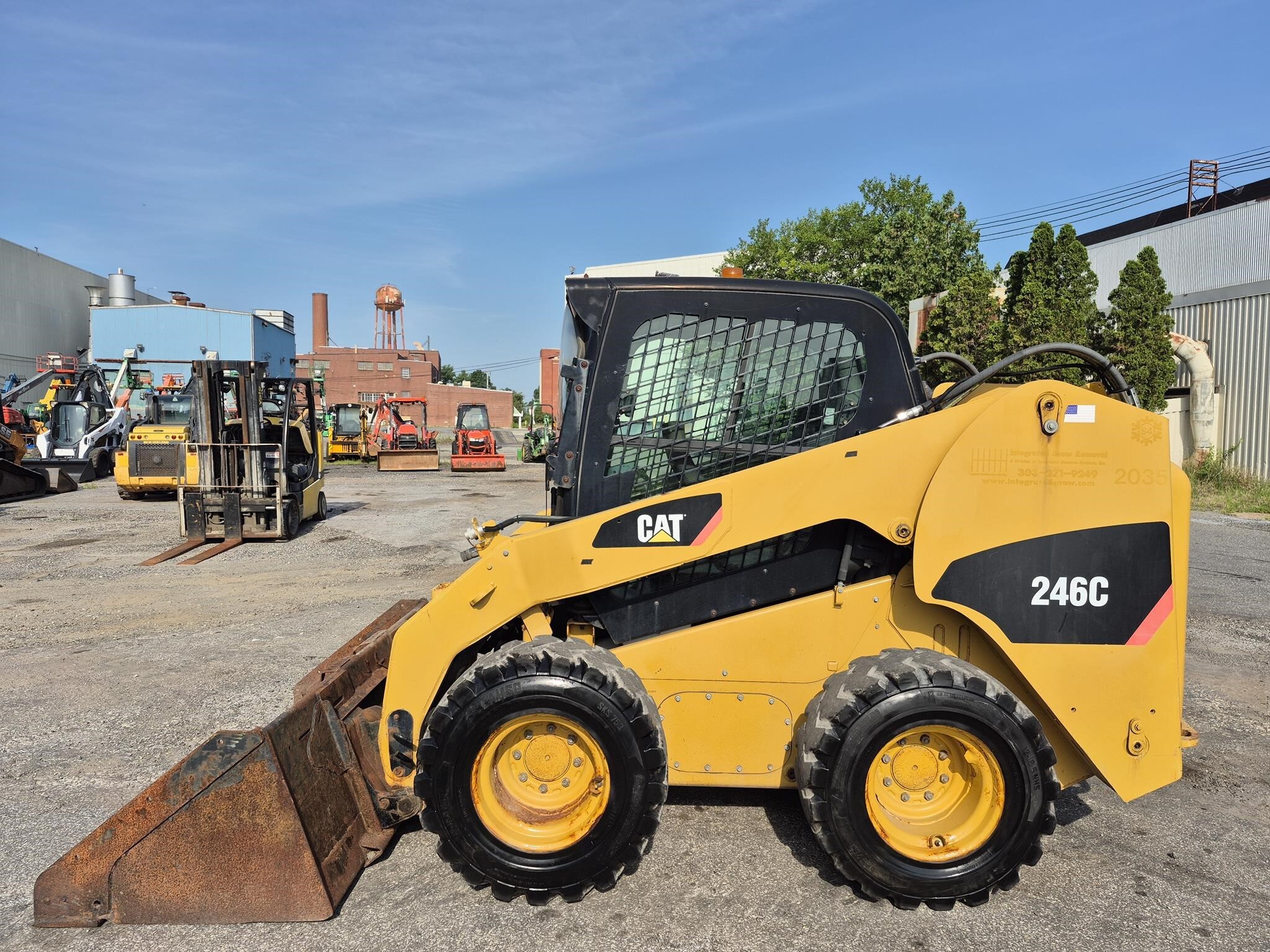 2008 CATERPILLAR 246C in Essington, PA