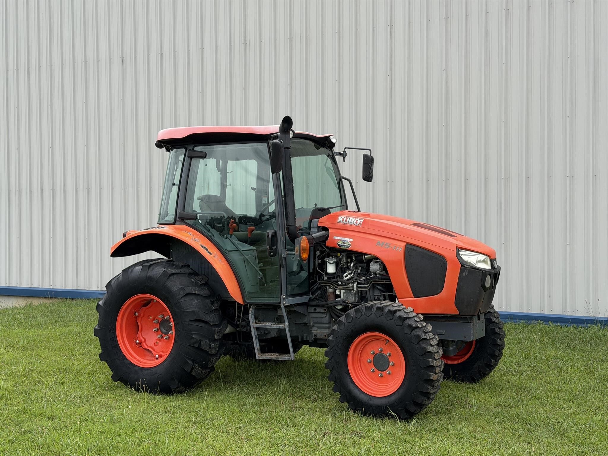 2015 KUBOTA M5-111D in Jamestown, TN