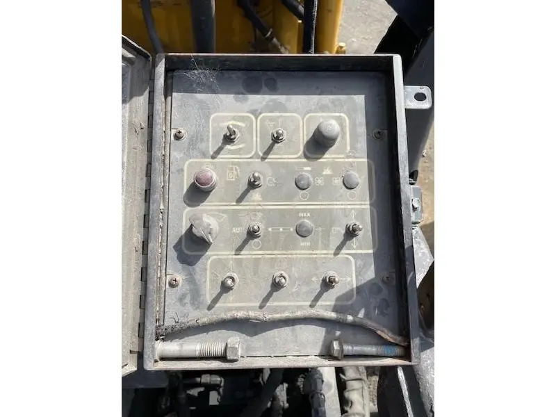 2006 CATERPILLAR AP-655C
