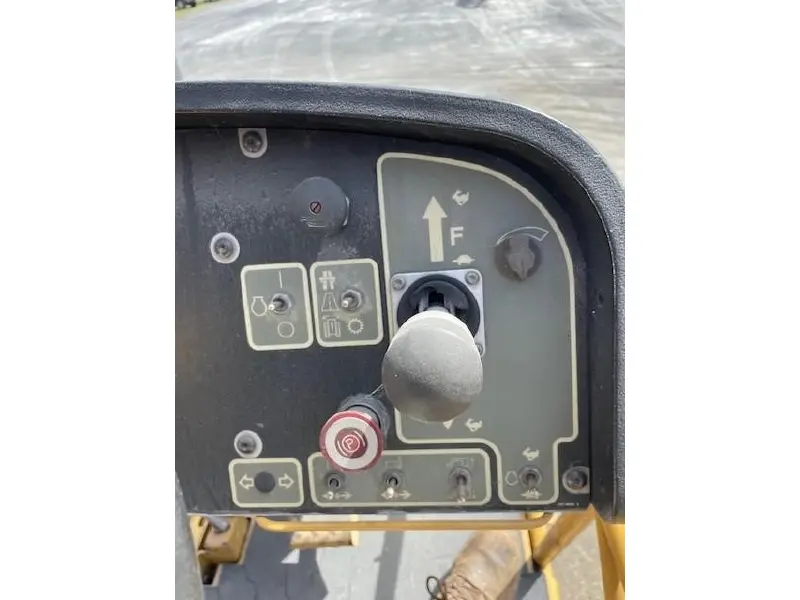 2006 CATERPILLAR AP-655C