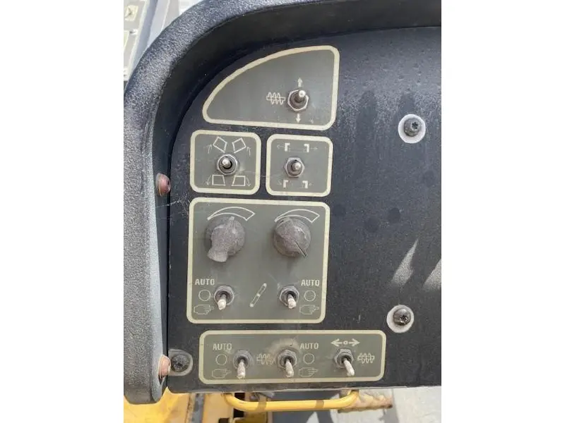 2006 CATERPILLAR AP-655C