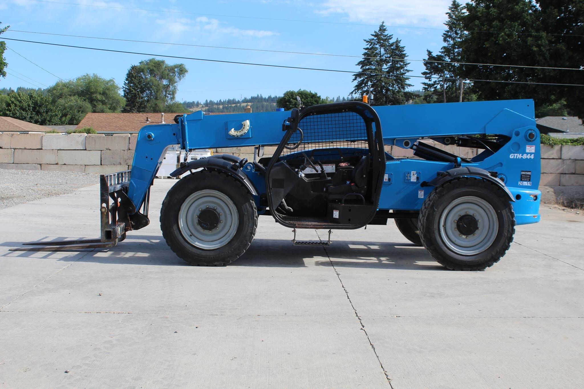 2017 GENIE GTH844 in Spokane, WA