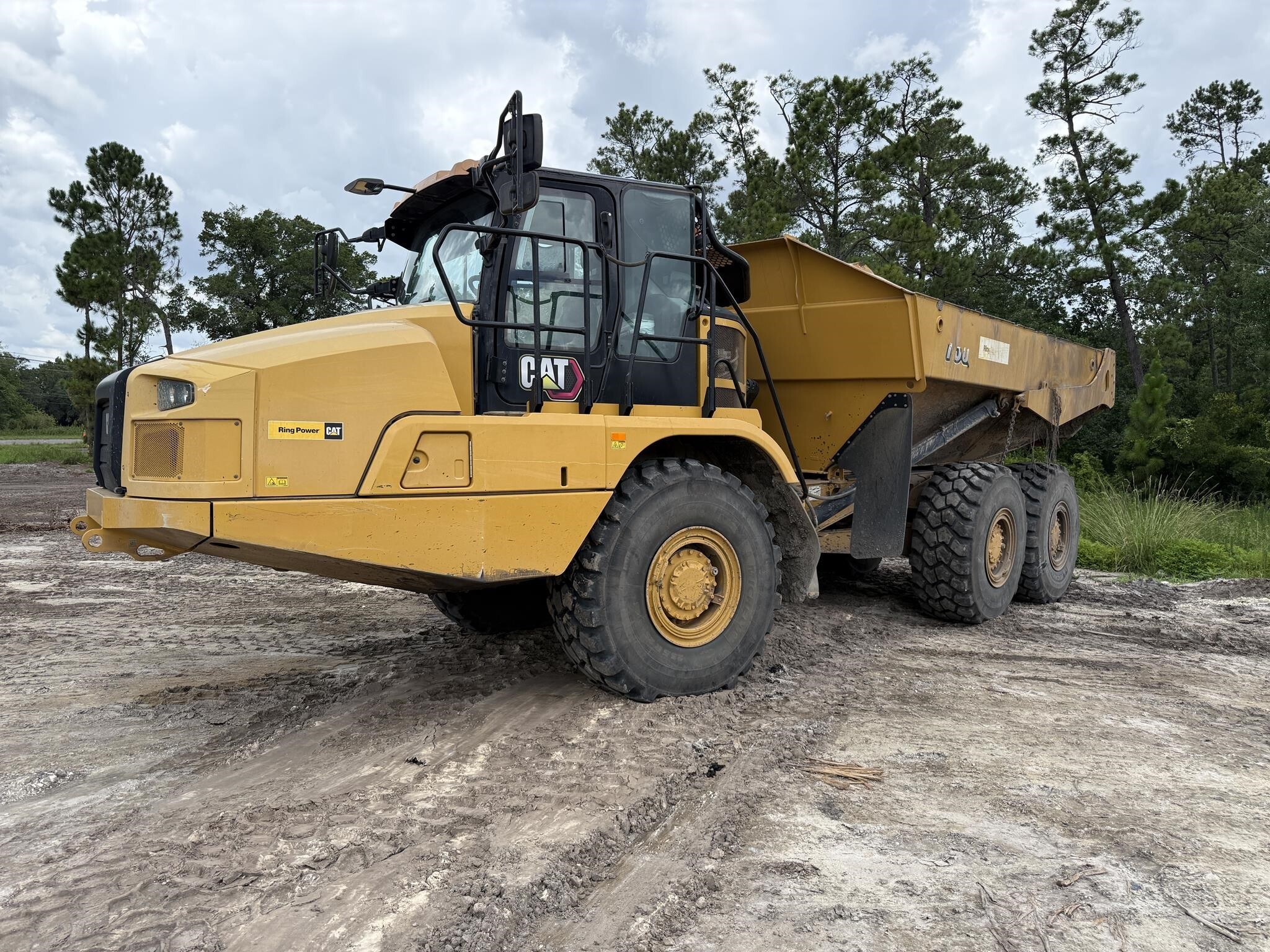 2023 CATERPILLAR 730 in Longwood, FL