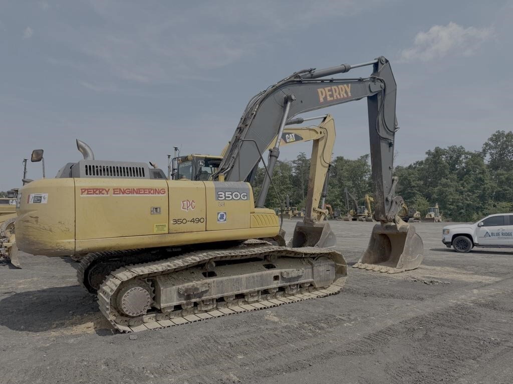 2014 DEERE 350G LC in Chantilly, VA