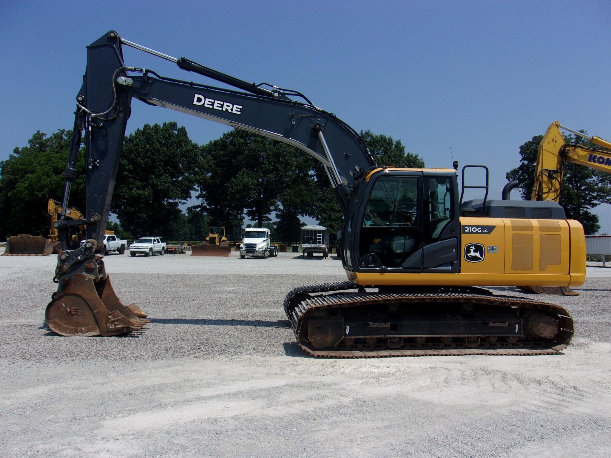 2022 DEERE 210G LC in Jackson, TN