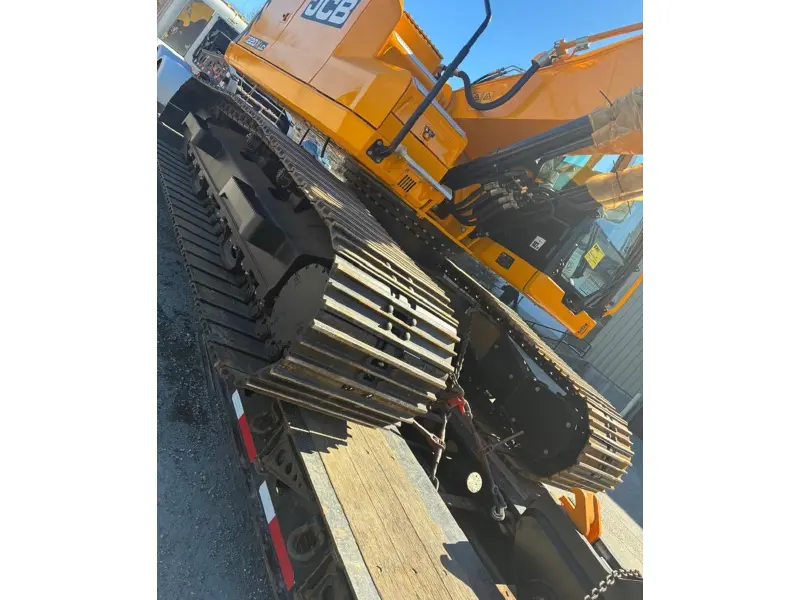 2026 JCB 220X
