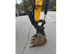 2022 JCB 35Z-1