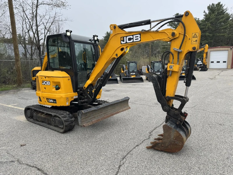 2022 JCB 35Z-1