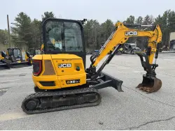 2022 JCB 35Z-1