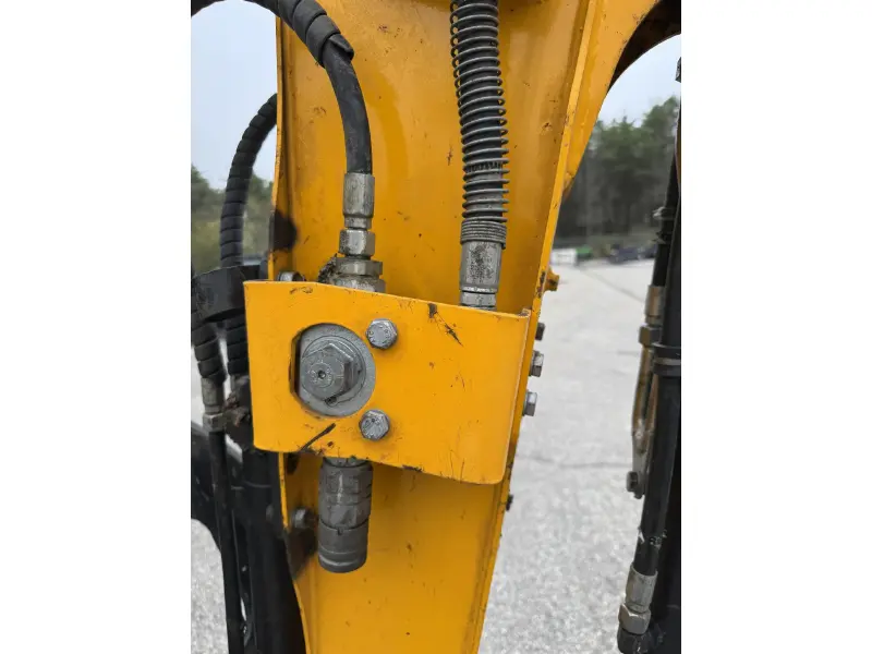 2022 JCB 35Z-1