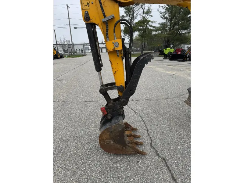 2022 JCB 35Z-1