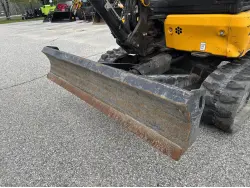 2022 JCB 35Z-1