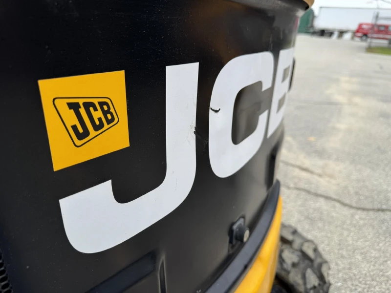 2022 JCB 35Z-1