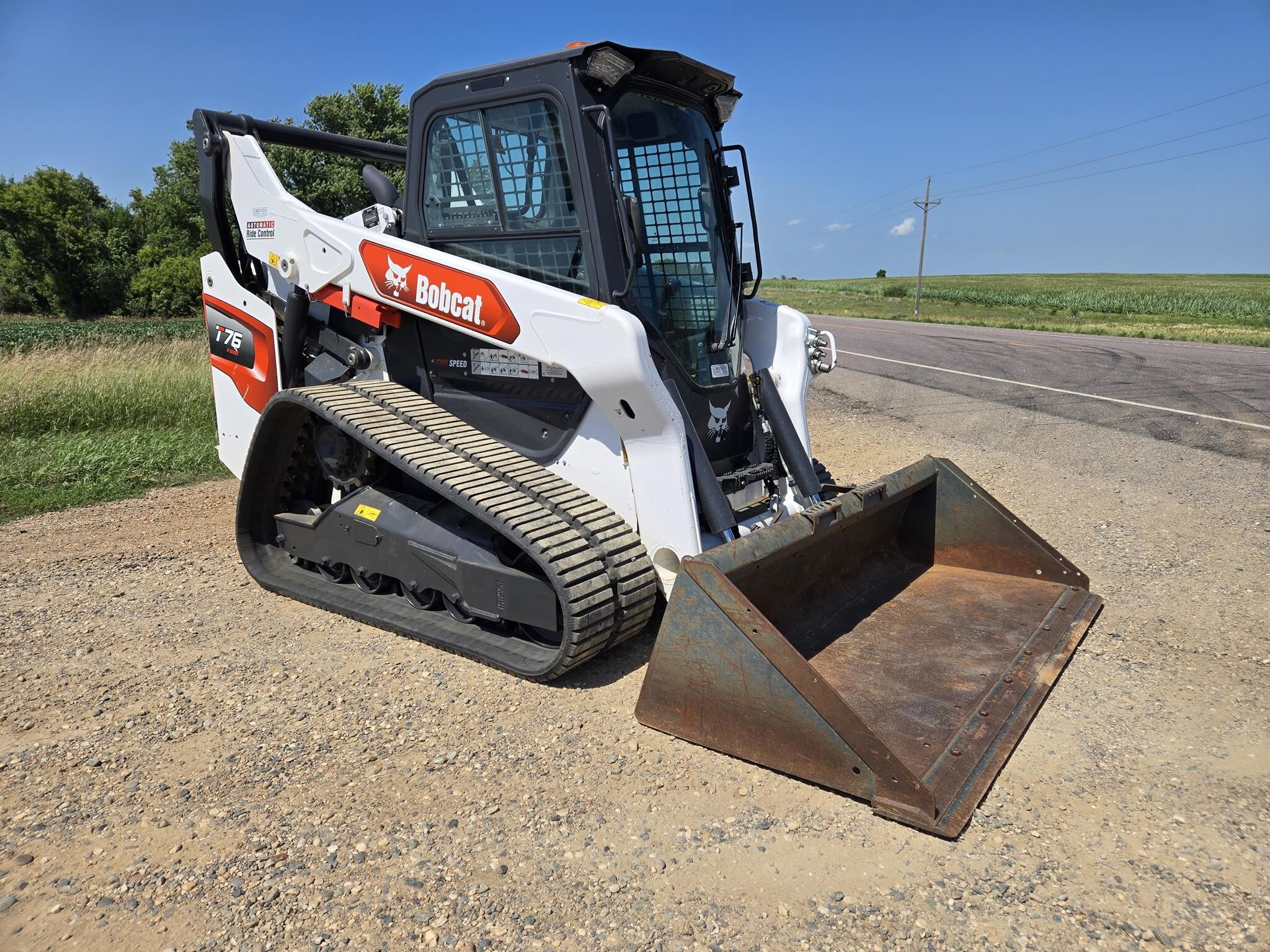 2021 BOBCAT T76 in Gary, SD