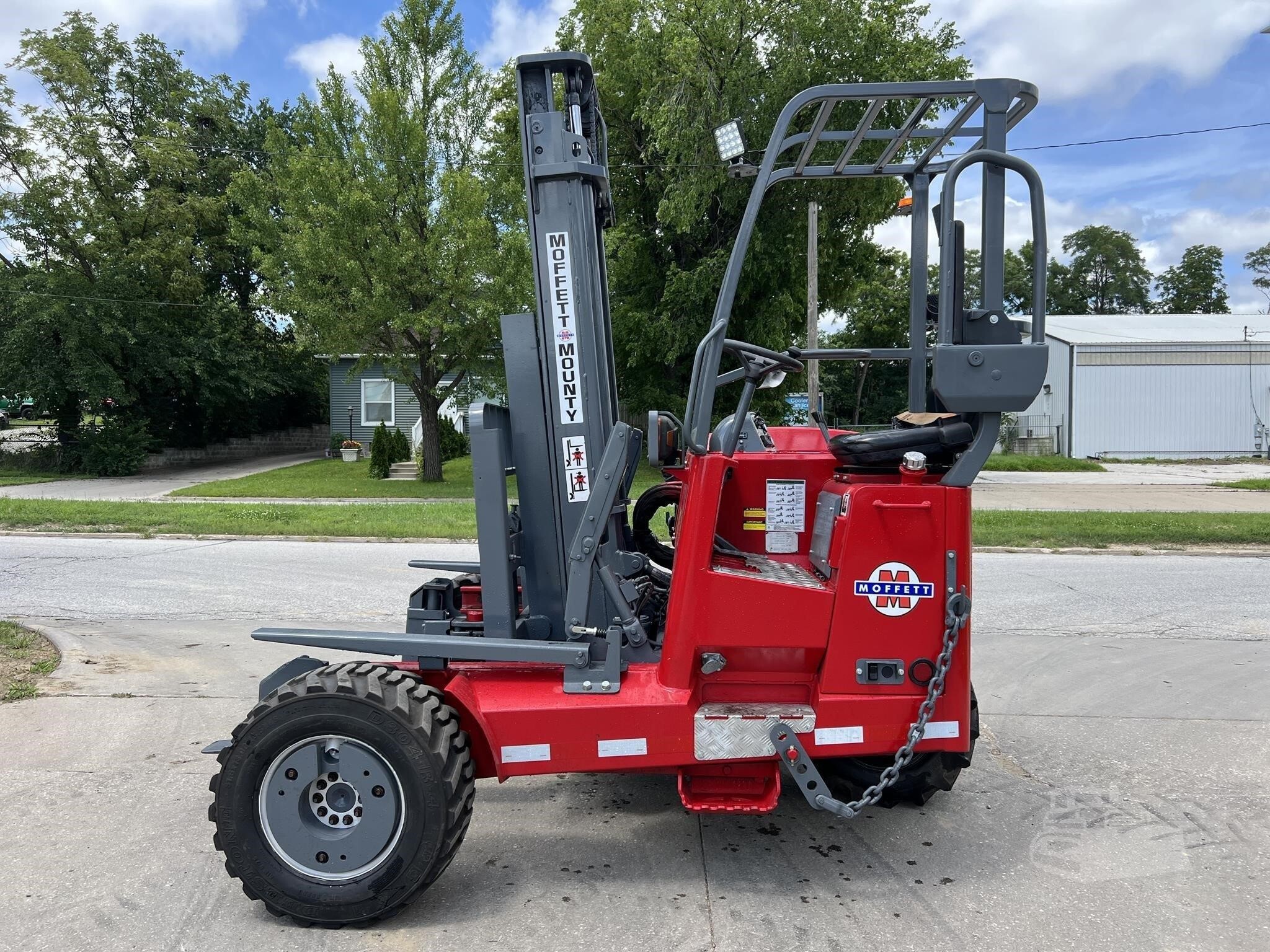 2011 MOFFETT M55.4P in Des Moines, IA