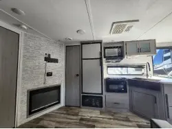 2022 COLEMAN LIGHT 2755BH