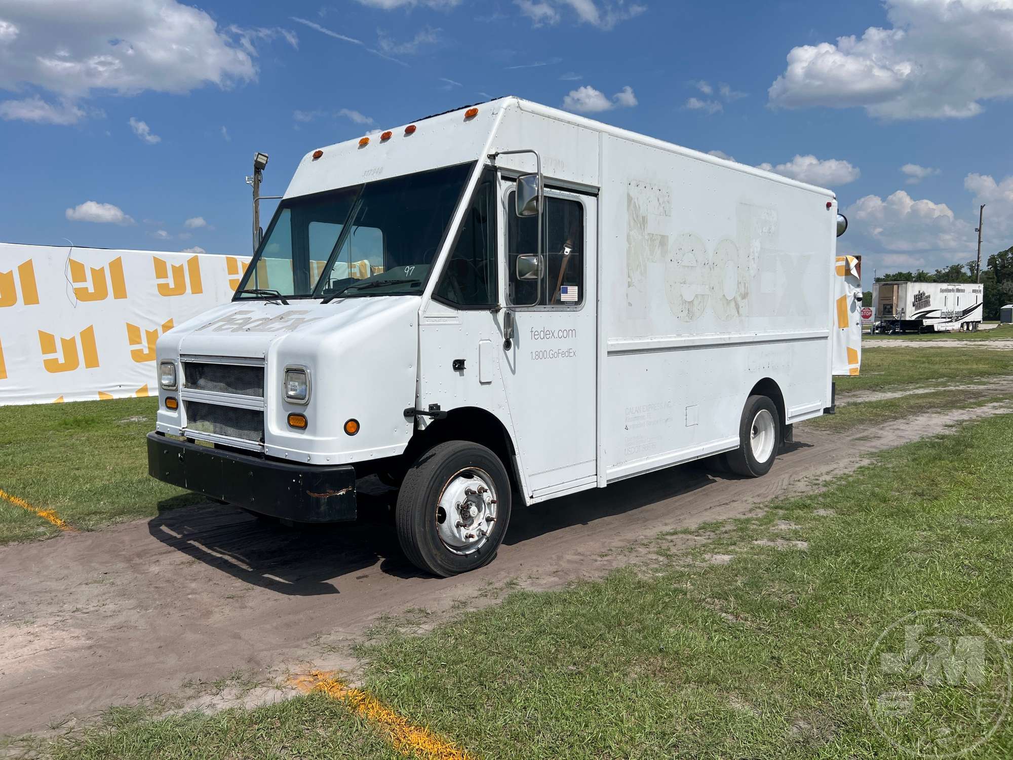 1997 FREIGHTLINER MT45 CHASSIS in Kissimmee, FL