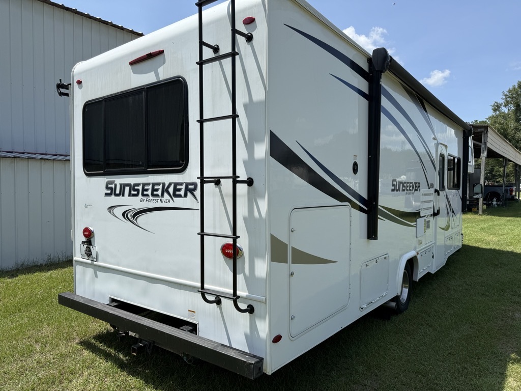 2019 Forest River SUNSEEKER 3050S in leesville SC