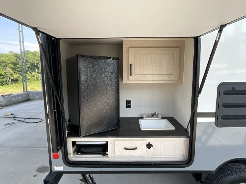 2022 COACHMEN APEX 203RBK