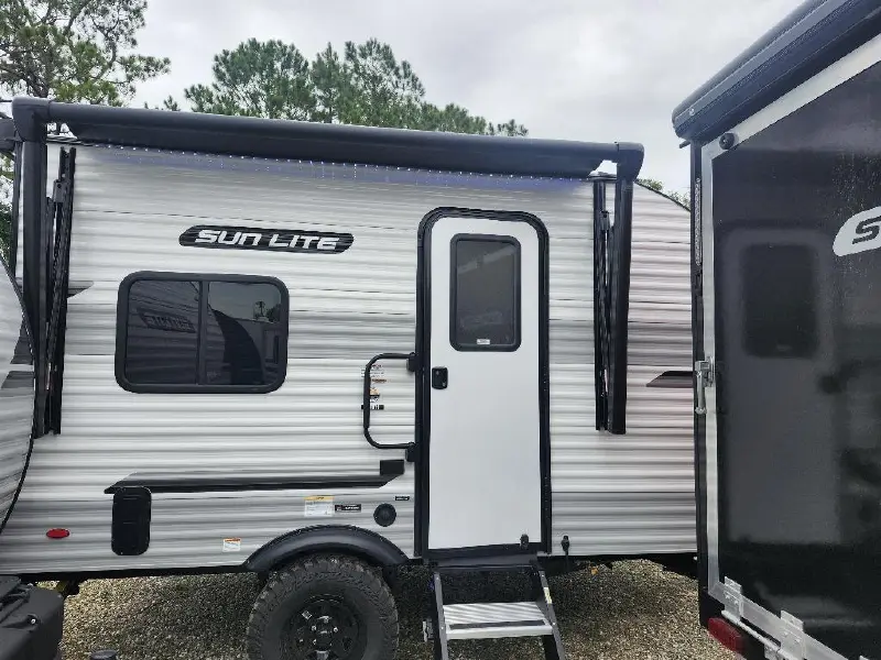 2027 SUNSET PARK RV SUN LITE 14TH