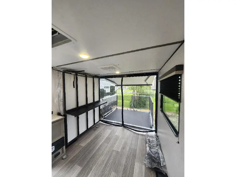 2027 SUNSET PARK RV SUN LITE 14TH