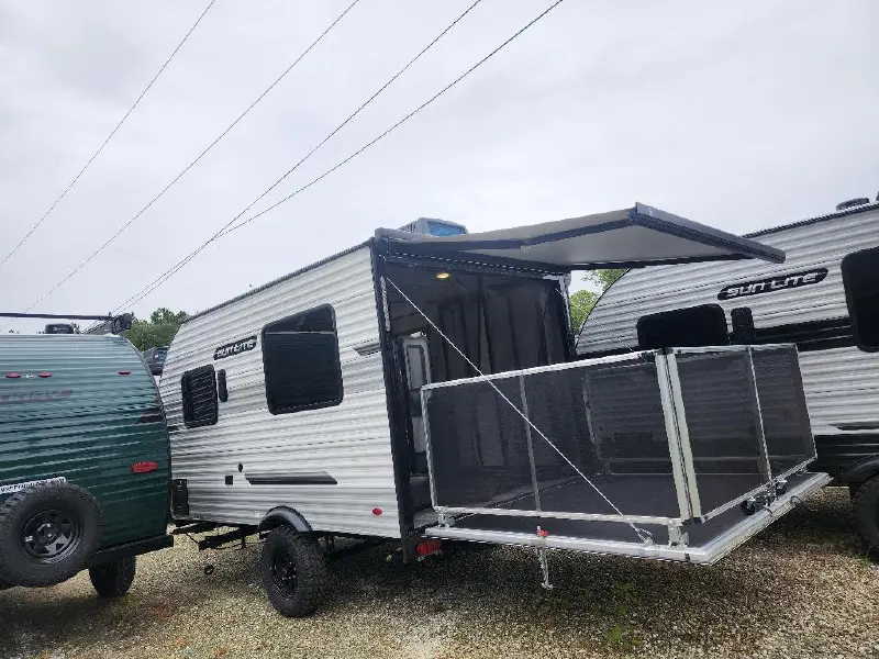 2027 SUNSET PARK RV