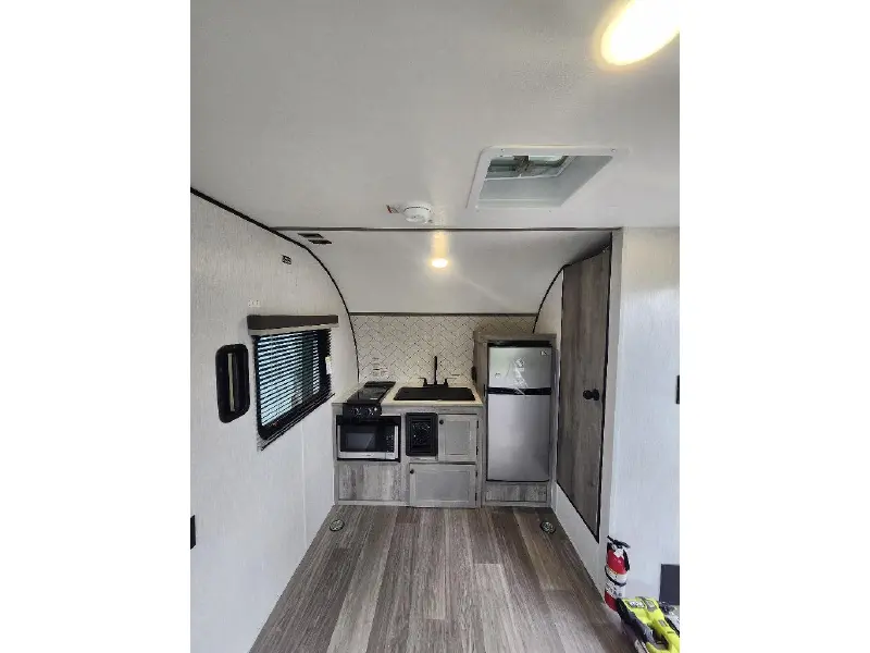 2027 SUNSET PARK RV SUN LITE 14TH