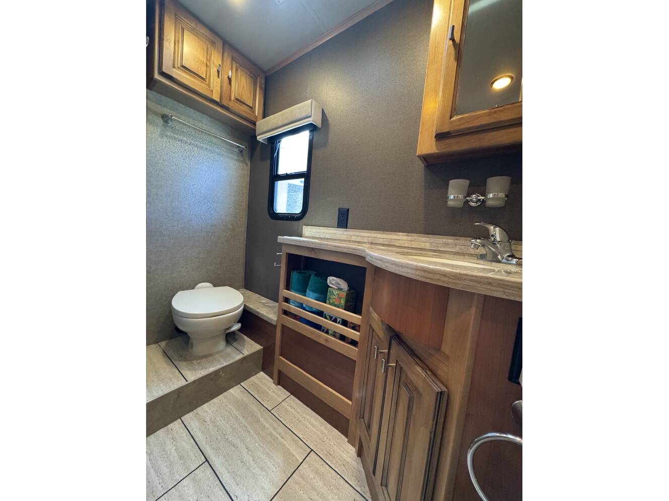 A photo of this 2019 Tiffin Motorhomes ALLEGRO OPEN ROAD 32 SA