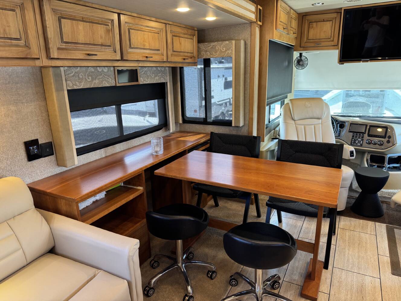 A photo of this 2019 Tiffin Motorhomes ALLEGRO OPEN ROAD 32 SA
