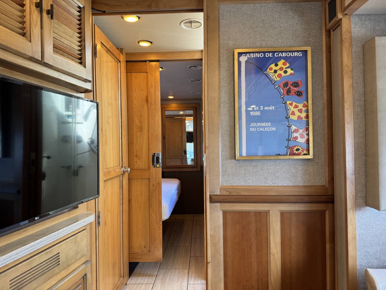 A photo of this 2019 Tiffin Motorhomes ALLEGRO OPEN ROAD 32 SA
