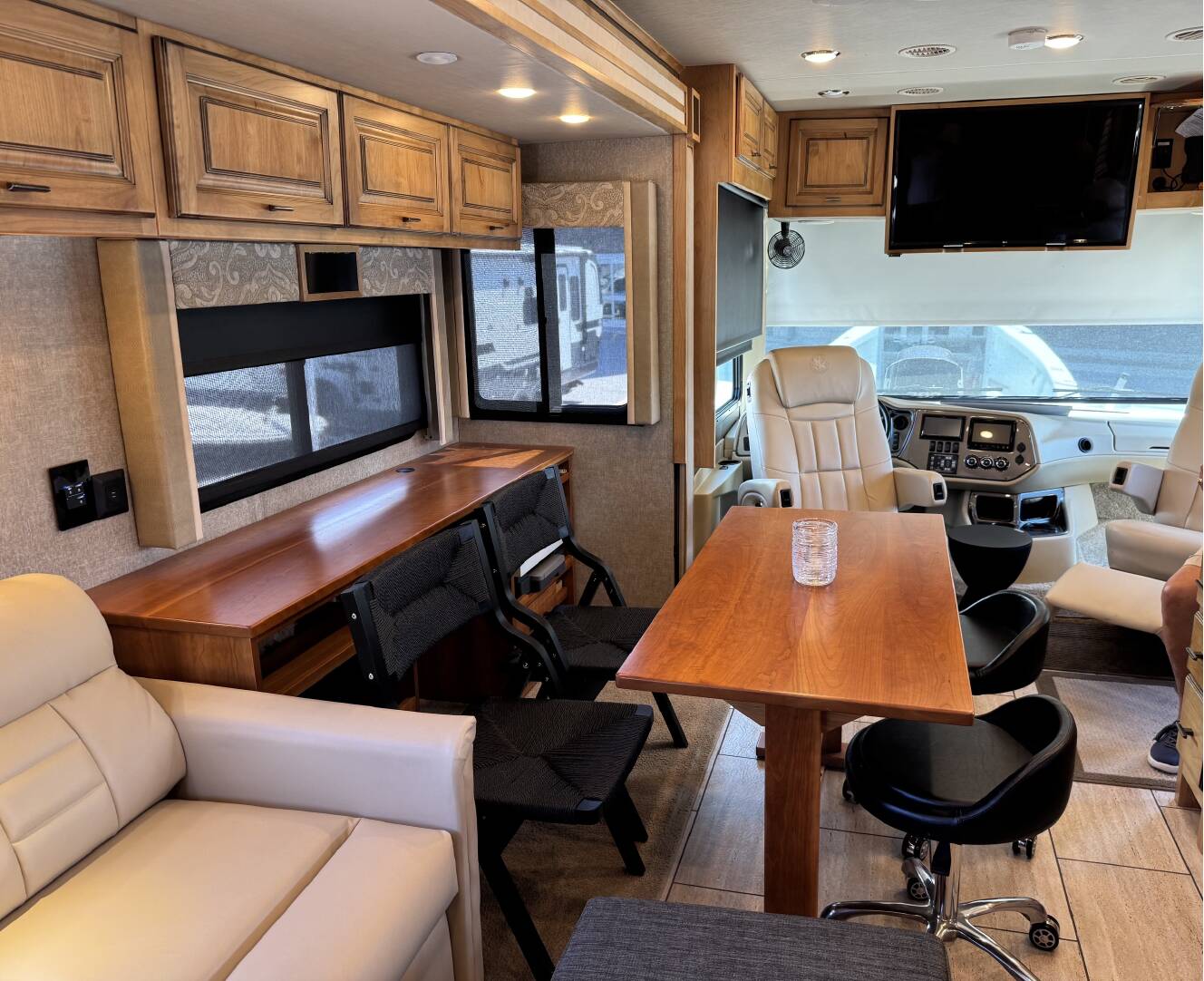 A photo of this 2019 Tiffin Motorhomes ALLEGRO OPEN ROAD 32 SA